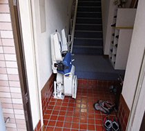 神奈川県川崎市/N歯科医院 <p>屋内曲がり階段</p>の事例